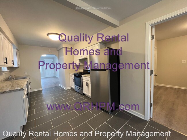 Building Photo - 3 br, 1 bath House - 3482 Laurel Ave