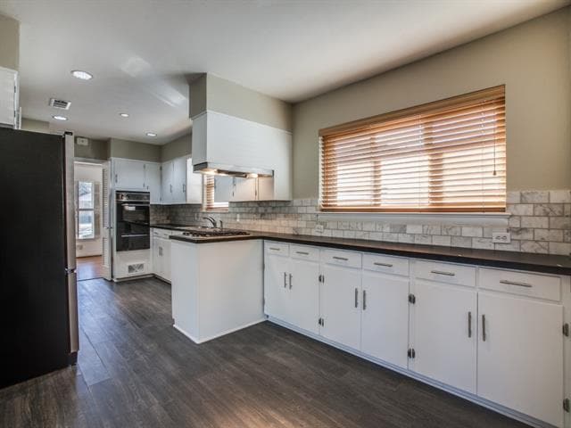 Building Photo - 6327 Town Hill Ln