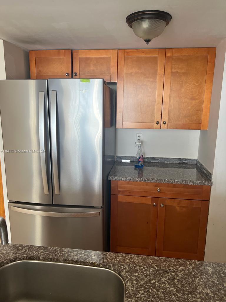 Building Photo - 7601 E Treasure Dr