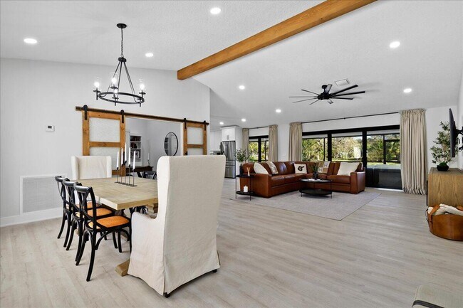 Building Photo - 16748 Fox Trail Ln