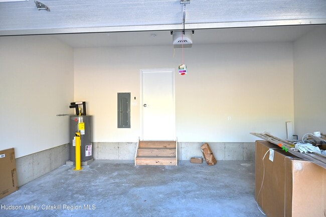 Building Photo - 502 Lattintown Rd