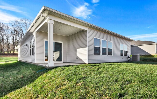 Building Photo - 2356 Woodmeadow Dr