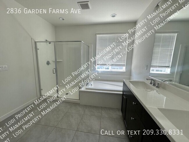 Building Photo - 2836 Garden Farms Ave