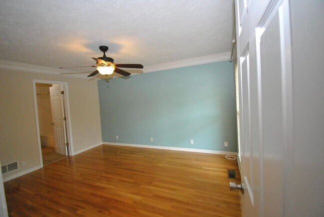 Building Photo - 5307 Silver Wing Blvd