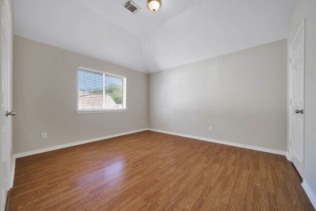 Building Photo - 3206 Summer Bay Dr
