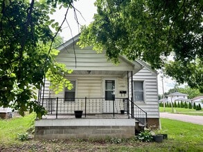 Building Photo - 2360 S 9th St