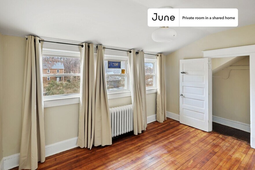 Building Photo - Room in Shared 5 bed/3 bath home