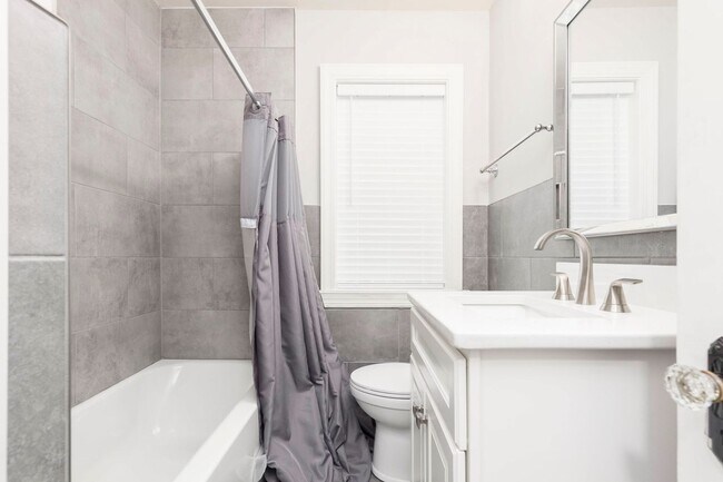 Building Photo - 2664 Kings Hwy