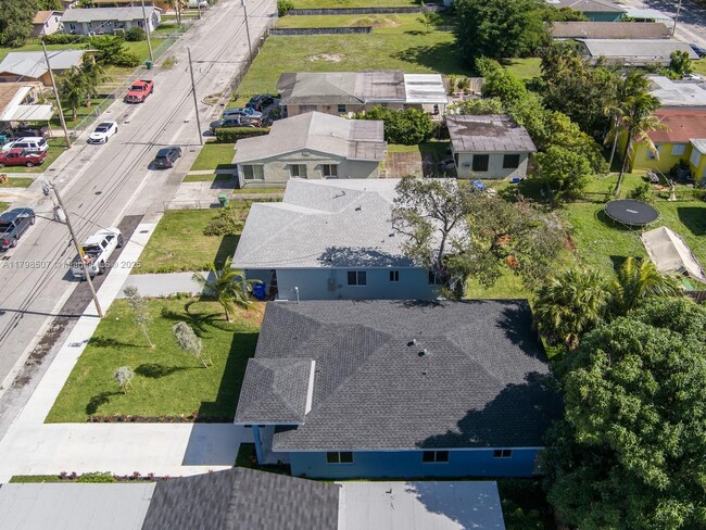 Building Photo - 1468 NW 51st St