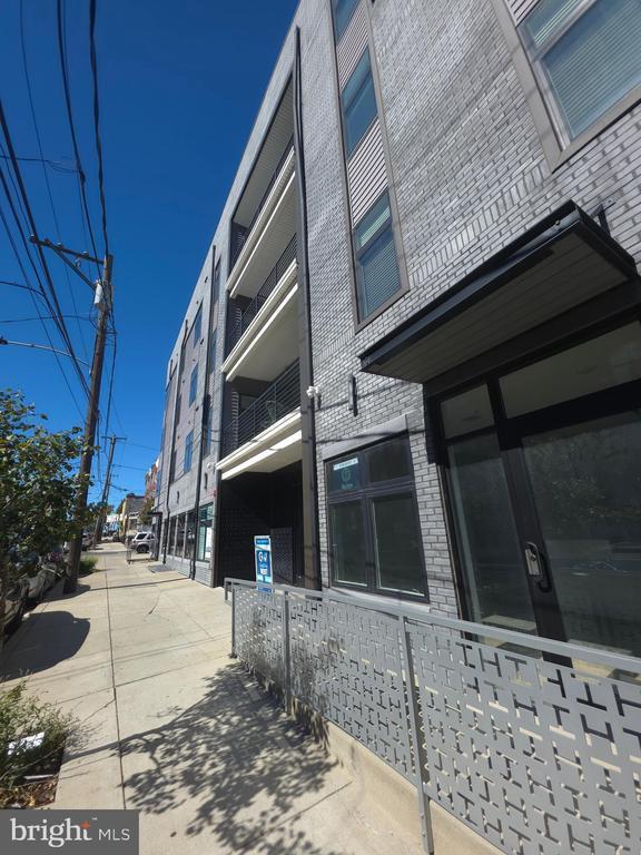 Building Photo - 3925 Haverford Ave