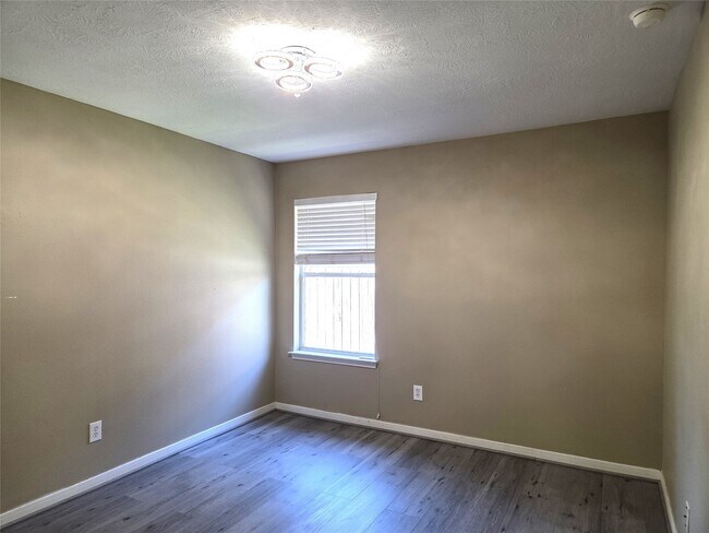 Building Photo - 19031 Golden Heath Ln