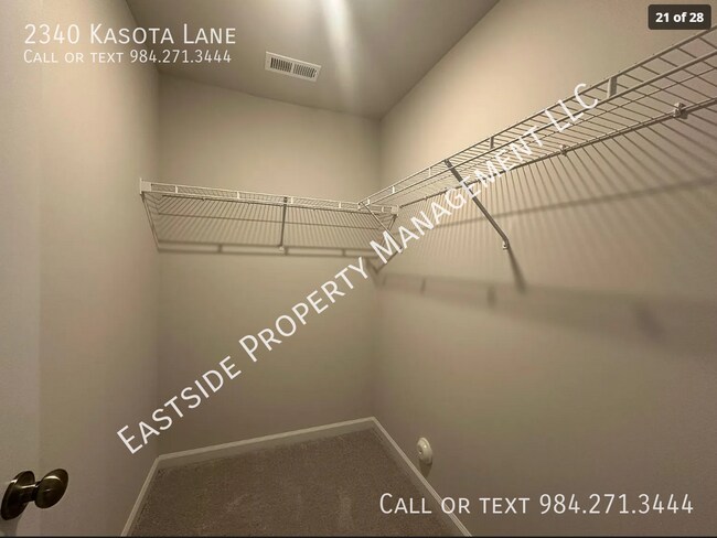 Building Photo - 2340 Kasota Ln