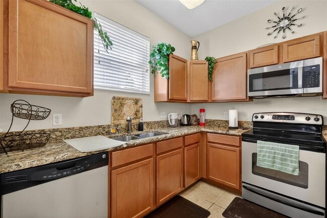 Building Photo - 1323 Priory Cir