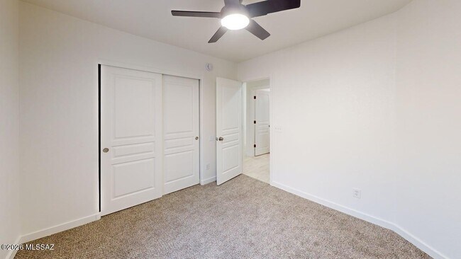 Building Photo - 2574 W Southern Star Dr
