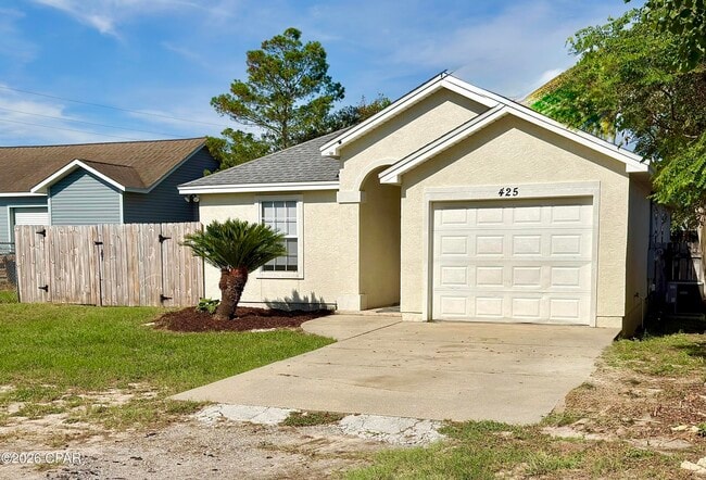 Building Photo - 425 Dolphin Dr