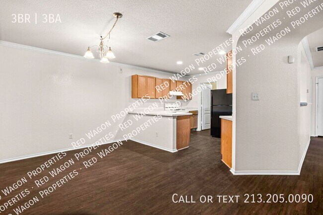 Building Photo - 2614 Sunview Lake