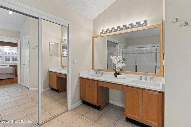 Building Photo - 12082 Brandon Lake Dr