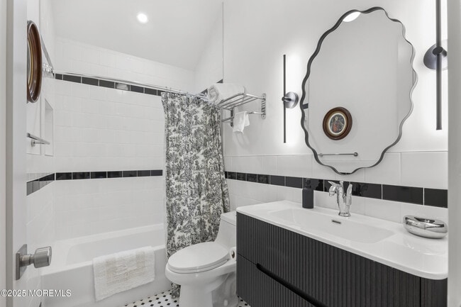 Building Photo - 1406 Transit Ave