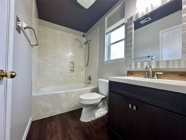 Building Photo - 8607 Heather Bluff Ct
