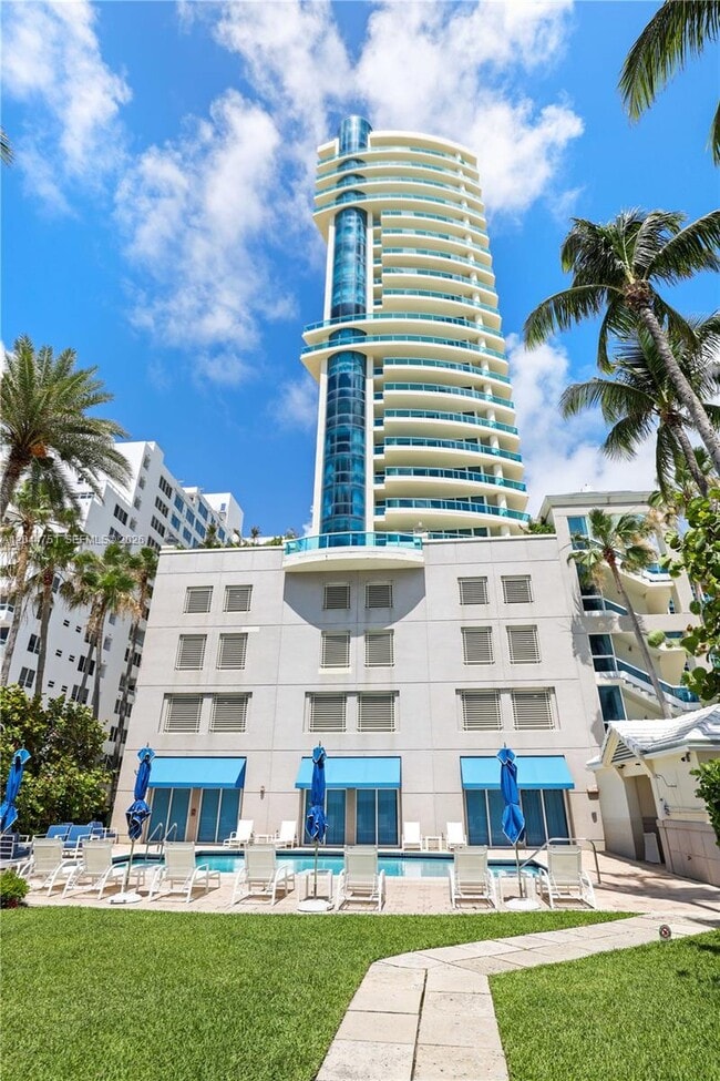 Building Photo - 5025 Collins Ave