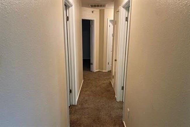 Building Photo - Cozy Home For Rent