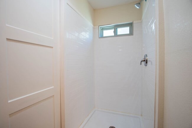 Building Photo - Studio ADU Available For Rent In Mira Mesa!