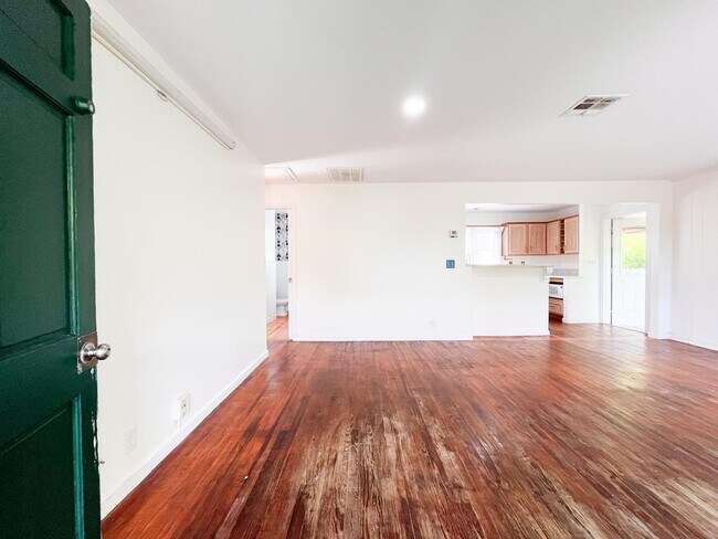 Building Photo - 1713 Florida Ave