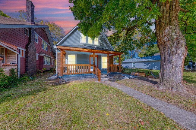 Primary Photo - 1138 W 33rd St