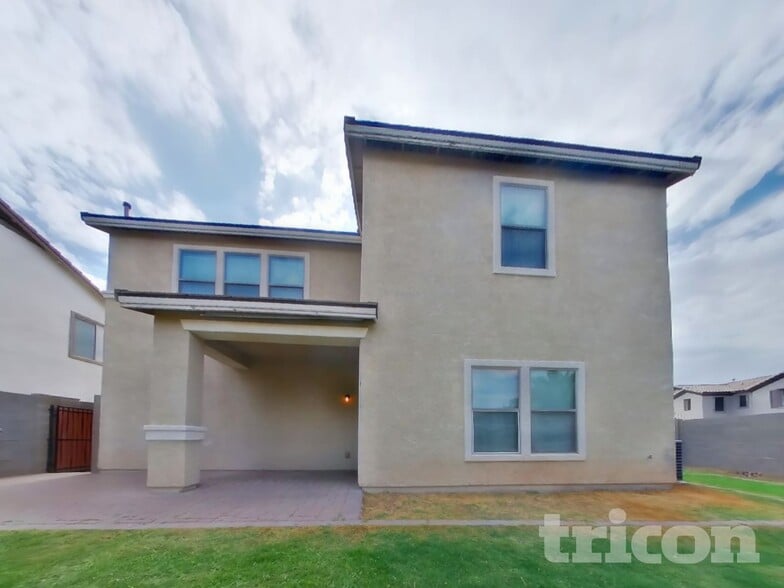 Building Photo - 4912 N 109th Ave