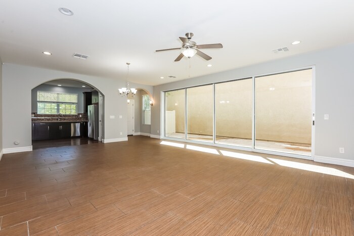 Building Photo - 1063 S Agnes Ln