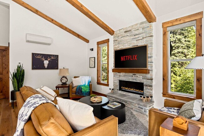 Building Photo - 89192 US-26