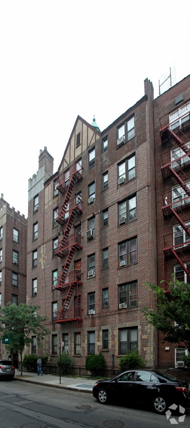 Exterior - 162-05 89th Ave