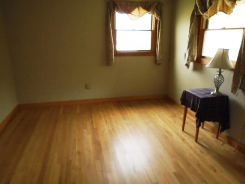 Building Photo - 5939 Shelburne Rd