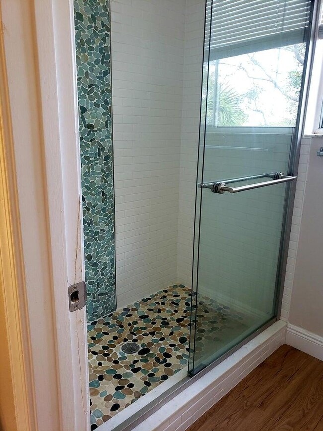 Building Photo - 13206 Glenmoor Dr