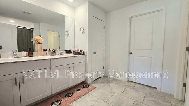 Building Photo - 4049 Villa Doria Ct