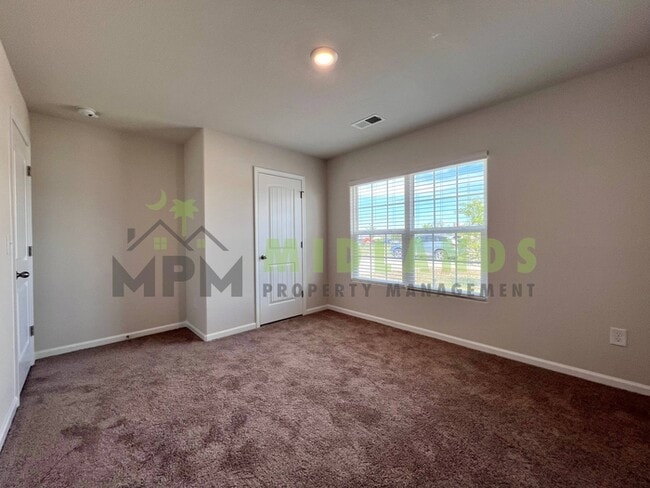 Building Photo - 645 Wild Tulip Ct