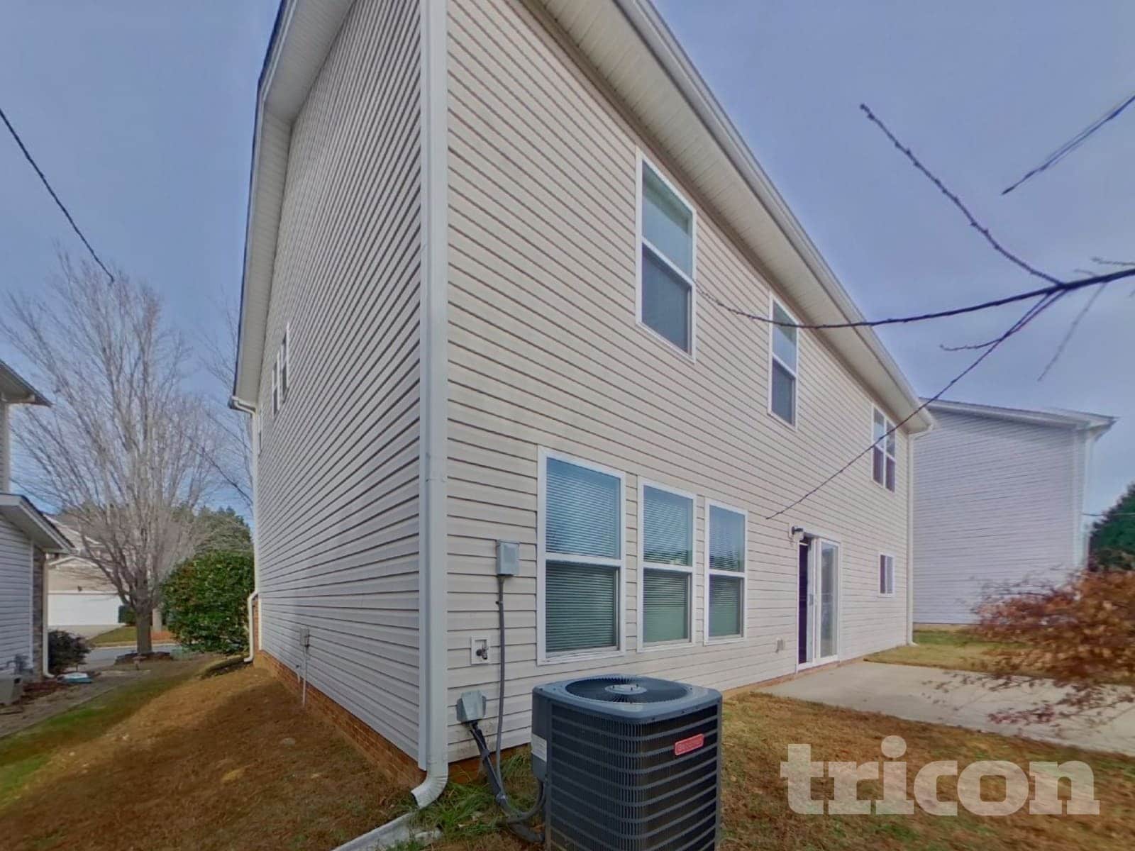 Building Photo - 11019 Kinnairds St