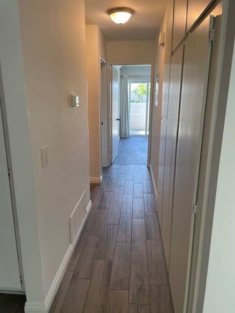 Building Photo - 8856 Sutter Cir