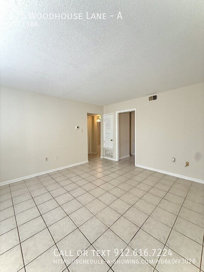 Building Photo - 115 Woodhouse Ln