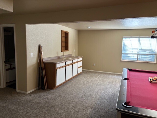Building Photo - 6650 Holt Dr