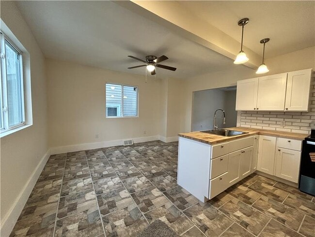 Building Photo - 316 Henry Ave