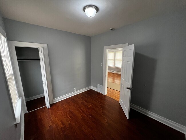 Building Photo - 346 W 113th St