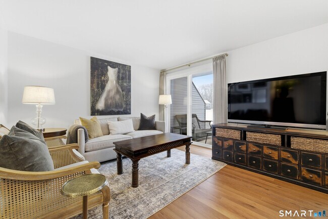 Building Photo - 60 Cinnamon Spring