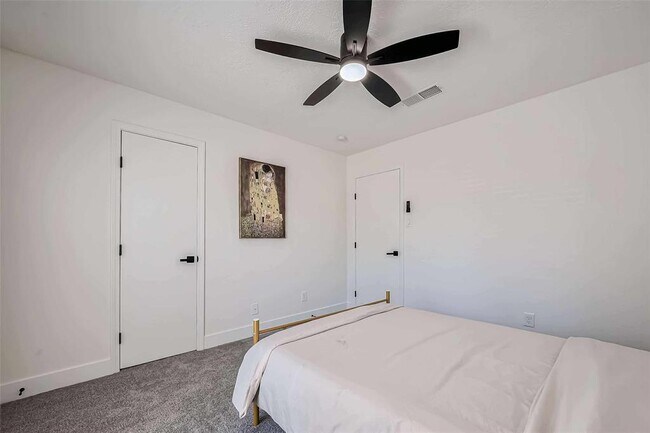 Building Photo - 13902 Wickersham Ln