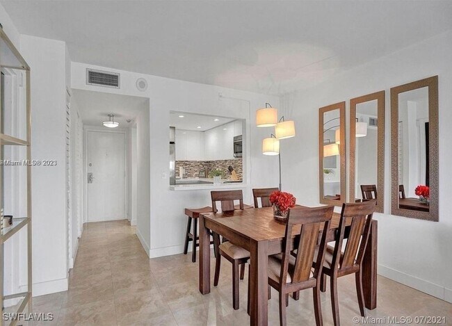Primary Photo - 13499 Biscayne Blvd
