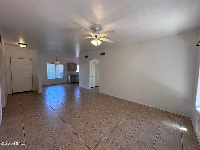 Building Photo - 13818 N Saguaro Blvd