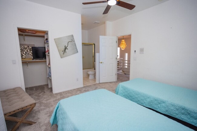 Building Photo - 2320 Snead Dr
