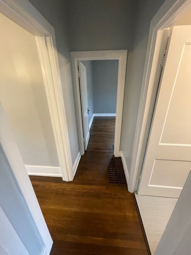 Building Photo - 1844 Monroe Ave NW