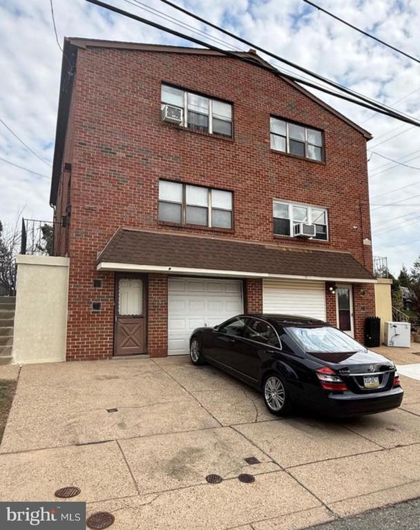 Building Photo - 1441 Vista St