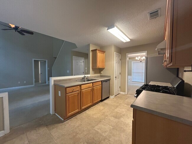 Building Photo - 1608 Hemburg Trace